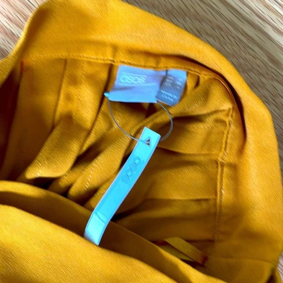 Wrap up asymmetrical pleated skirt - Picture 7 of 8